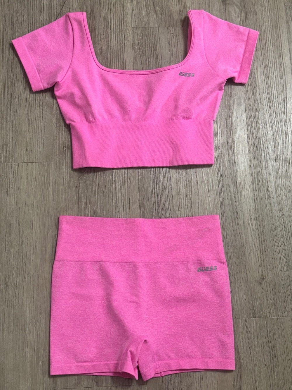 Guess activewear set pink
